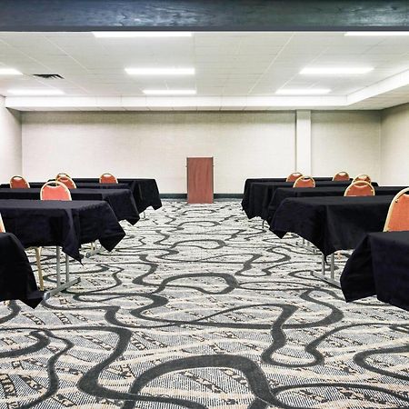 Days Inn & Suites By Wyndham Wausau Kültér fotó