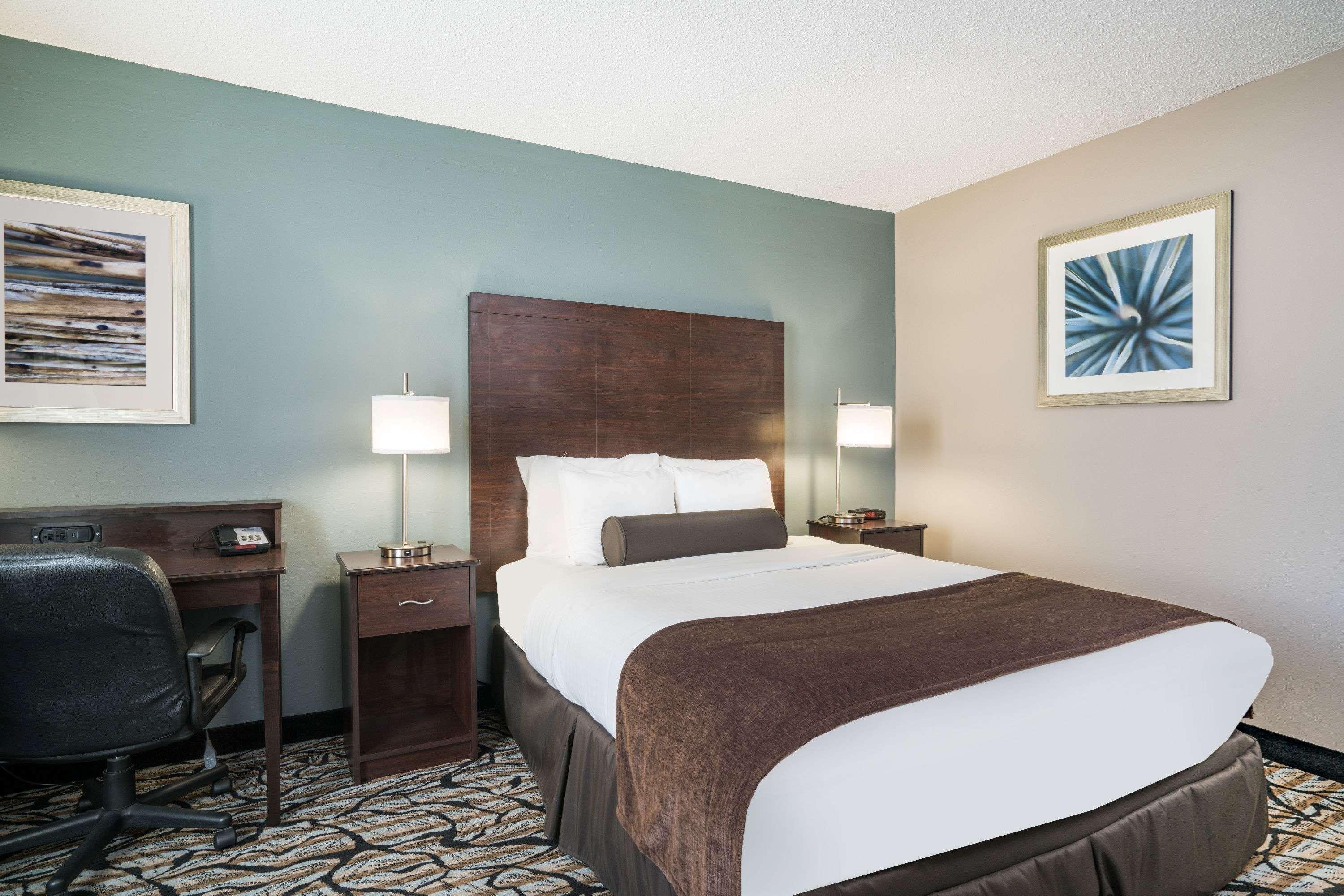 Days Inn & Suites By Wyndham Wausau Kültér fotó