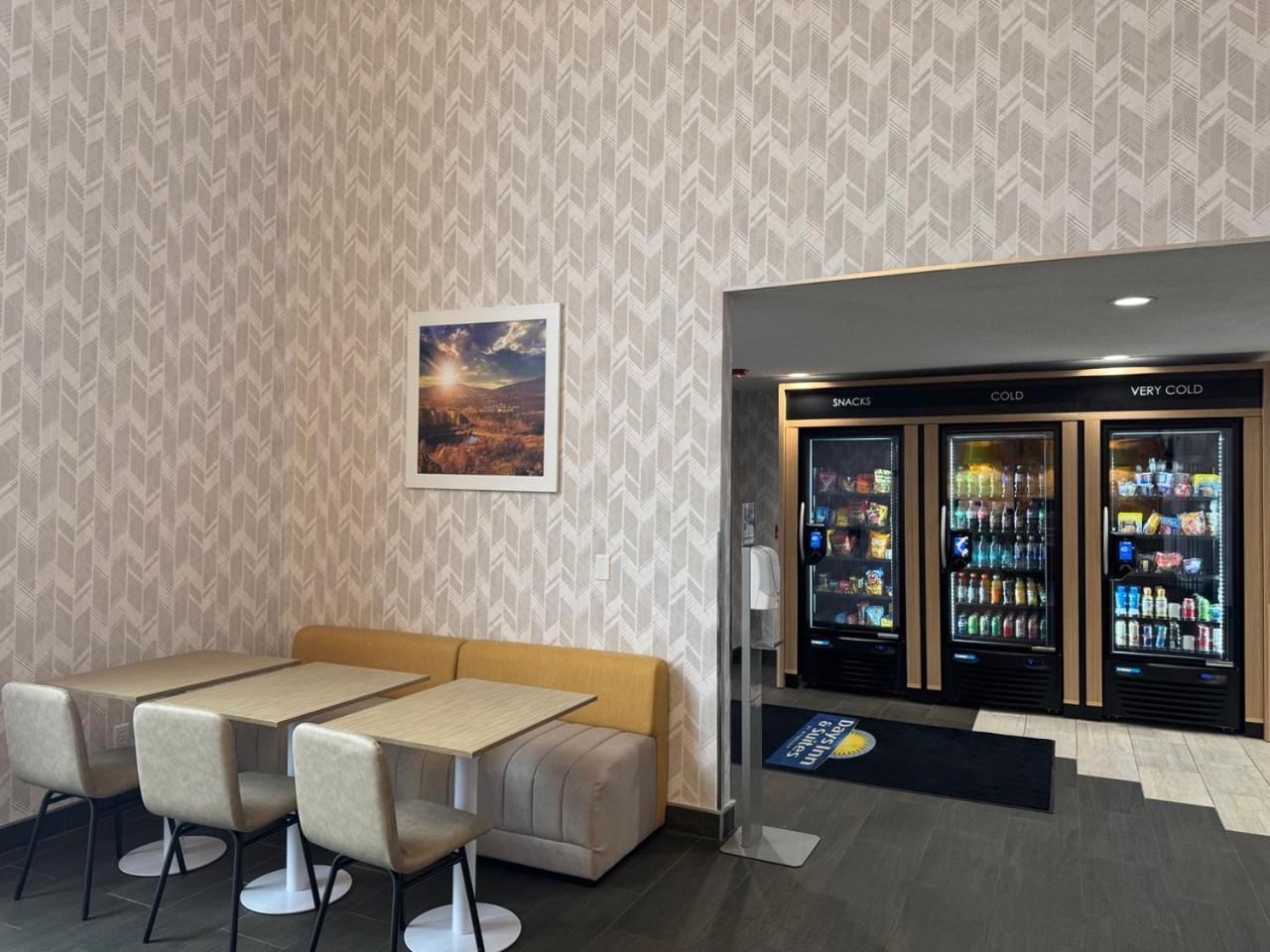 Days Inn & Suites By Wyndham Wausau Kültér fotó