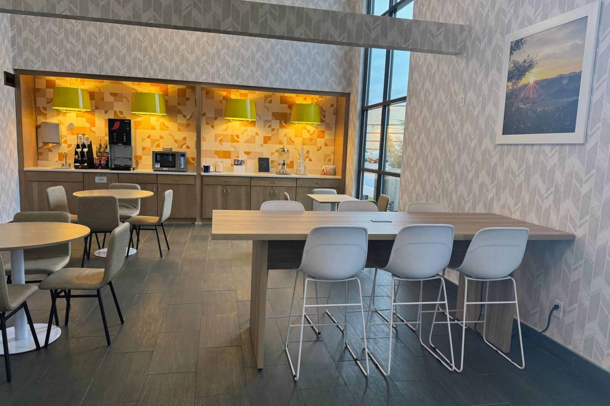 Days Inn & Suites By Wyndham Wausau Kültér fotó
