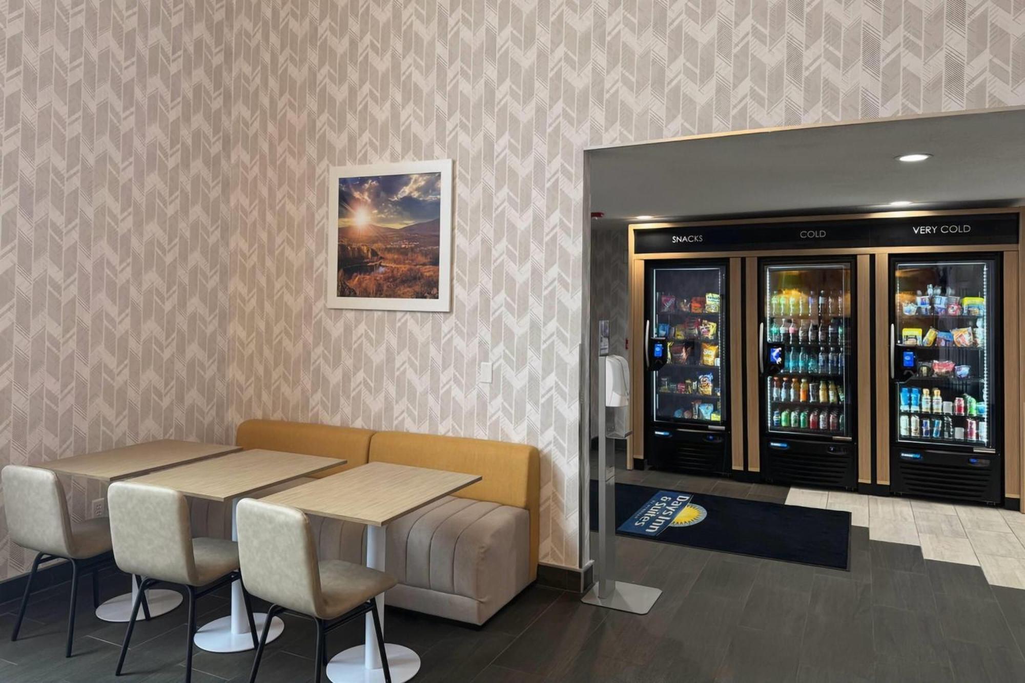 Days Inn & Suites By Wyndham Wausau Kültér fotó