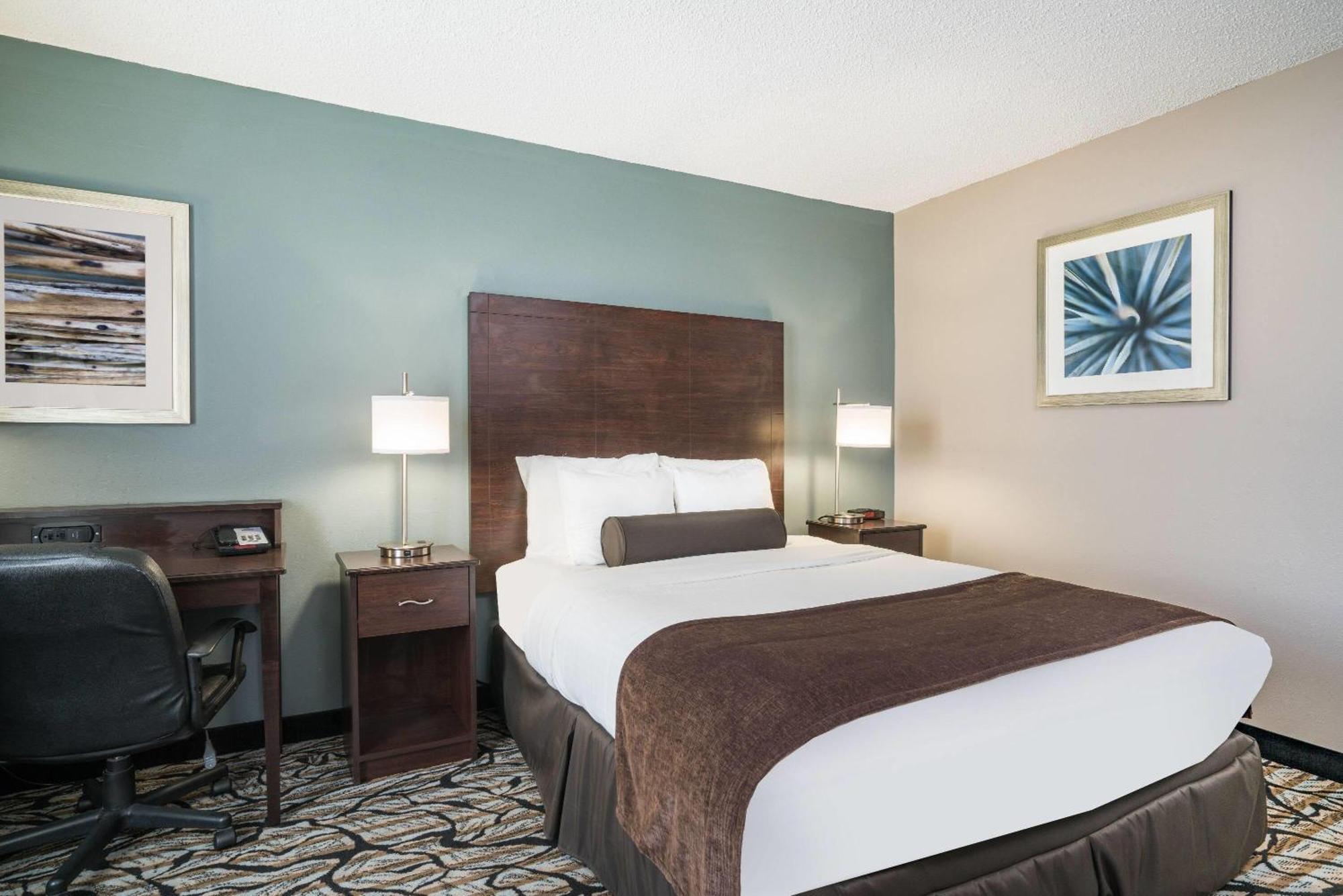 Days Inn & Suites By Wyndham Wausau Kültér fotó