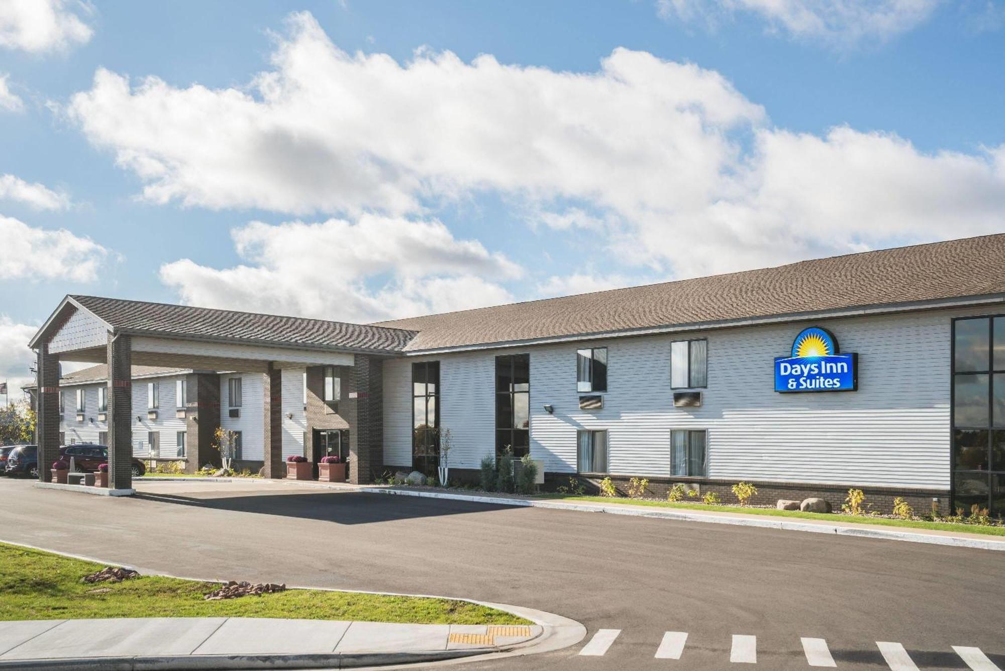 Days Inn & Suites By Wyndham Wausau Kültér fotó