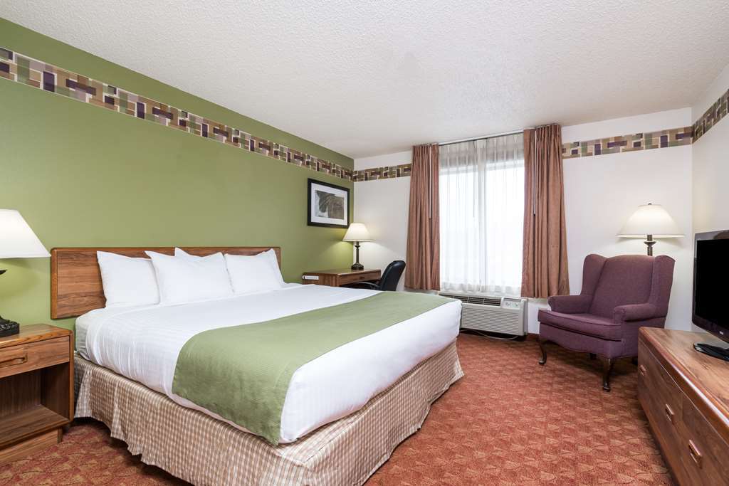 Days Inn & Suites By Wyndham Wausau Szoba fotó