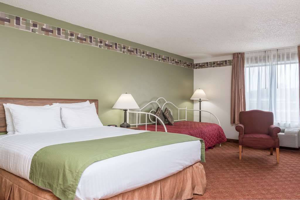 Days Inn & Suites By Wyndham Wausau Szoba fotó